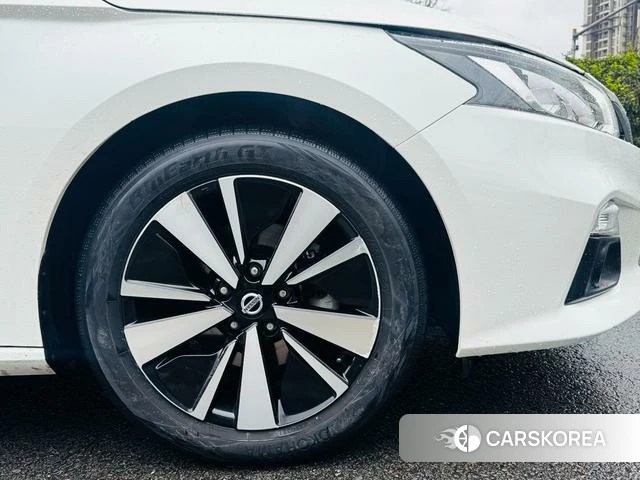 Nissan Altima 2021 Белый из Китая