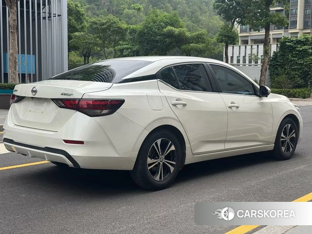 Nissan Sylphy 2021 Белый из Китая