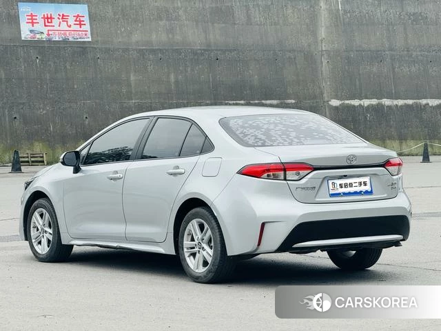 Toyota Levin 2021 Серебристо-серый из Китая