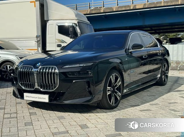 BMW 7 Series (G70) 2024 Черный из Кореи