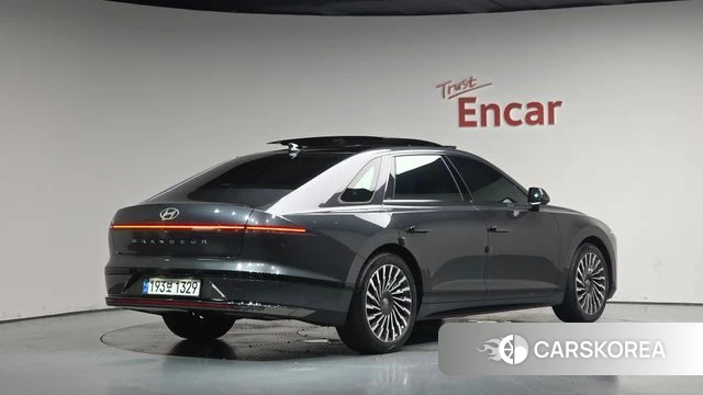 Hyundai Grandeur Hybrid (GN7) 2023 Серый из Кореи