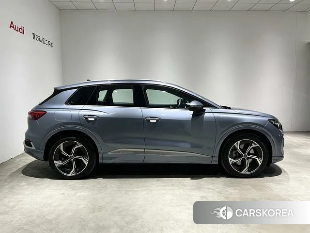Audi Q4 2024 Синий из Китая