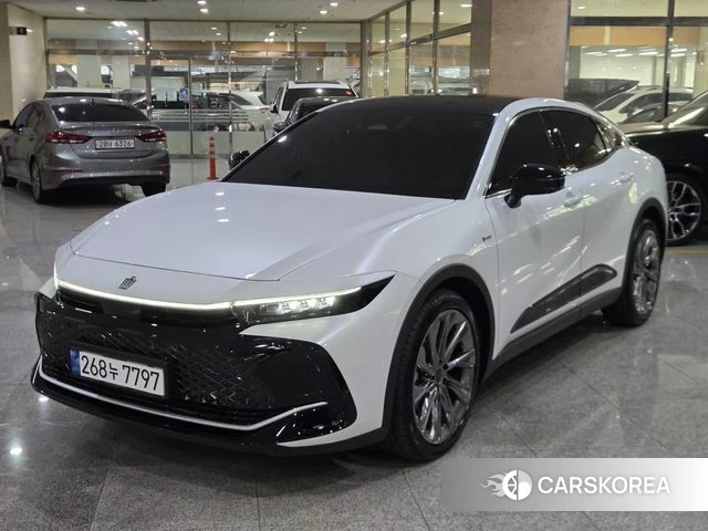Toyota Crown Crossover 2026 Белый из Кореи