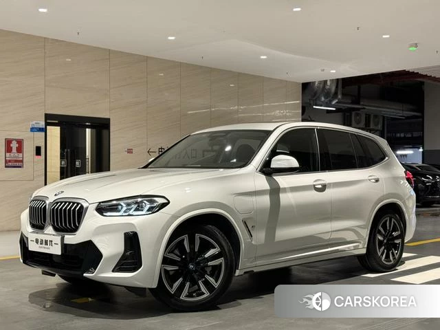 BMW iX3 2024 Белый из Китая