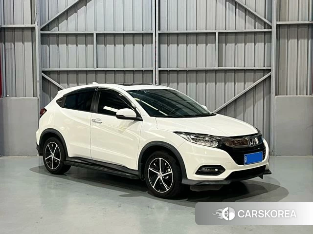 Honda Vezel 2021 Белый из Китая