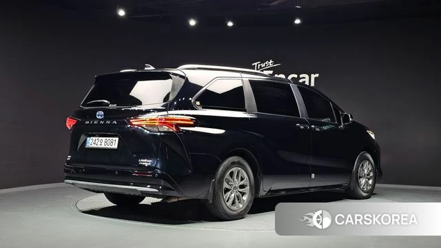 Toyota Sienna 4th Generation 2024 Черный из Кореи