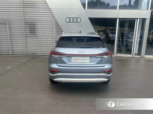Audi Q4 2023 Синий из Китая