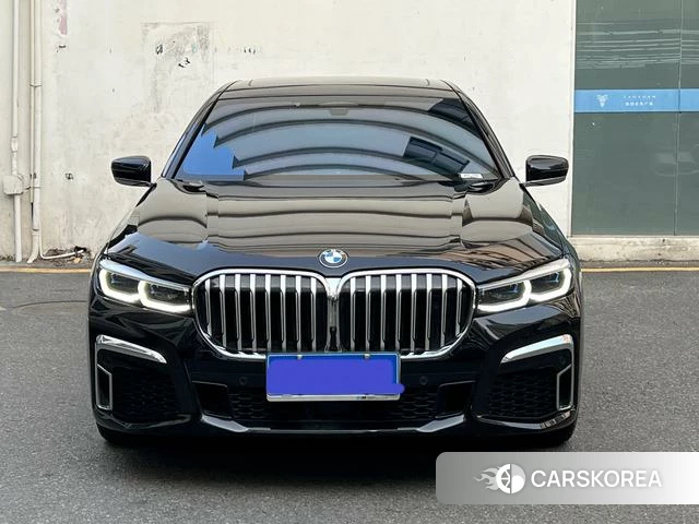 BMW 7 series 2023 Черный из Китая