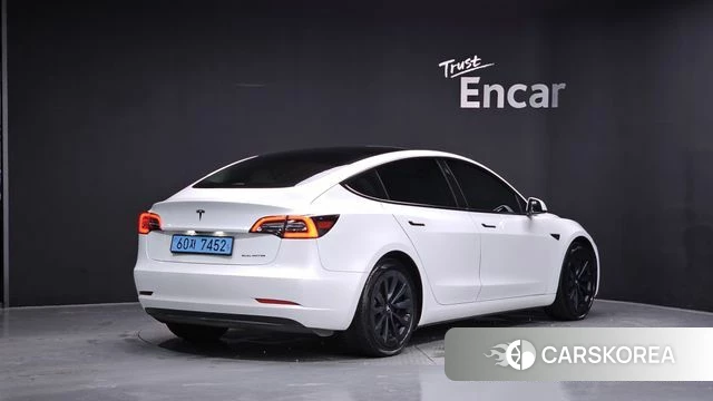 Tesla Model 3 2021 Белый из Кореи