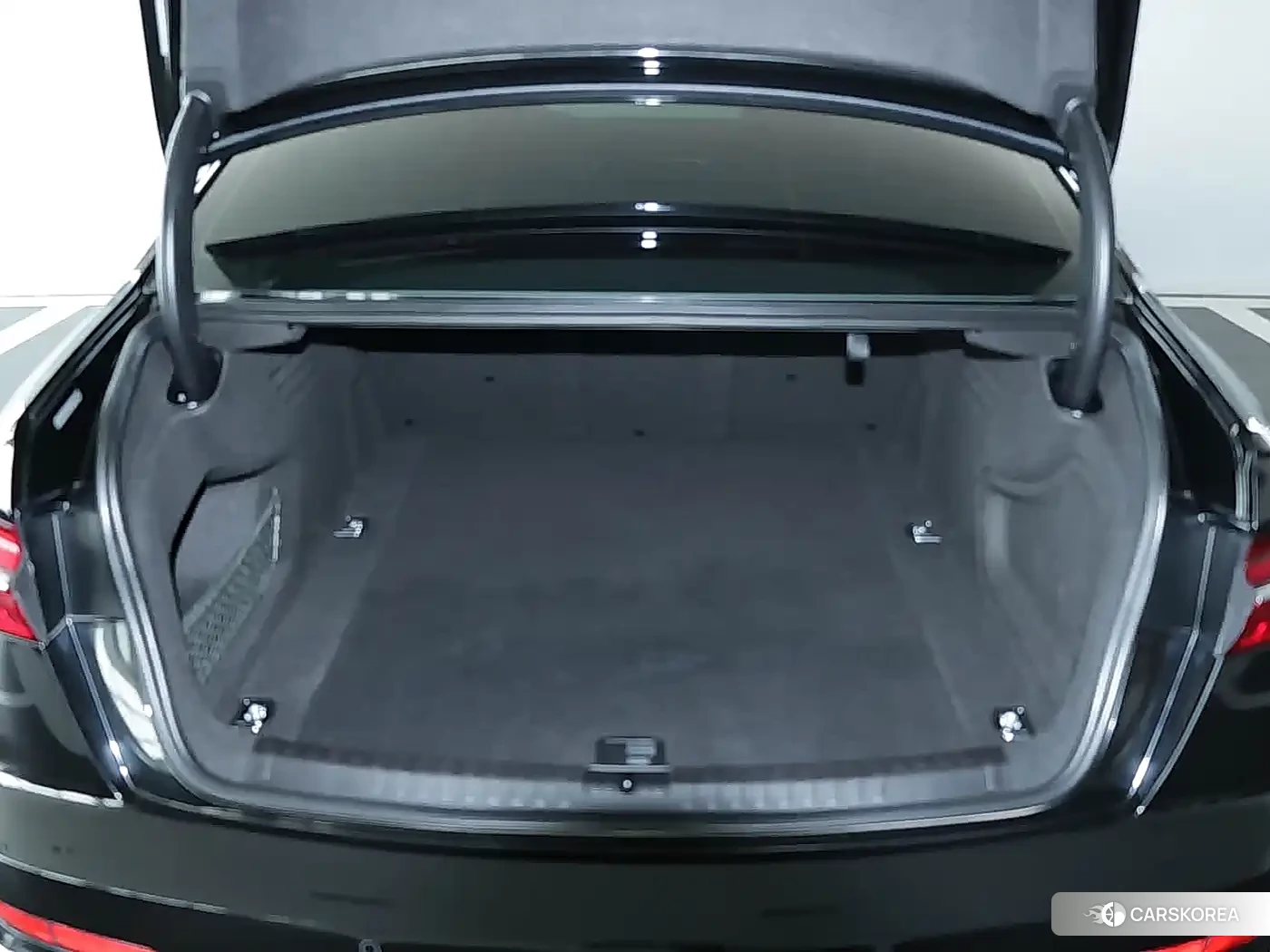 Audi A6L 2024 Черный из Китая