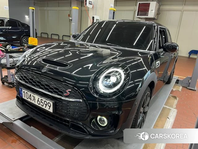 Mini Cooper S Clubman 2022 Черный из Кореи
