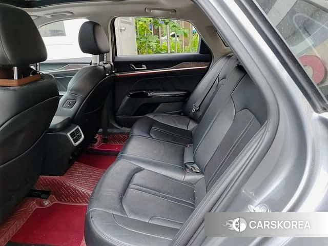 Kia K5 2021 Серебристо-серый из Китая