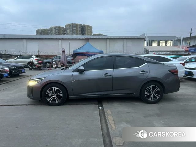 Nissan Sylphy 2024 Темно-серый из Китая