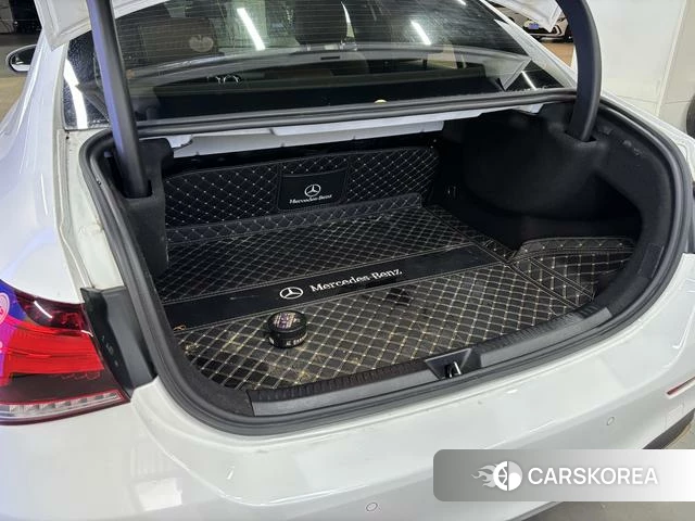 Mercedes-Benz A-Class 2021 Белый из Китая