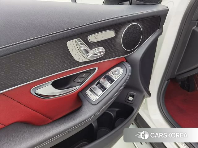 Mercedes-Benz GLC 2021 Белый из Китая