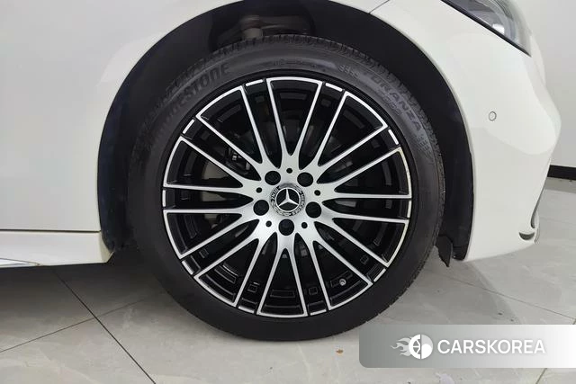 Mercedes-Benz C-class 2023 Белый из Китая