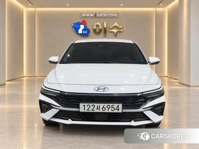 Hyundai The New Avante (CN7) 2023 Белый из Кореи