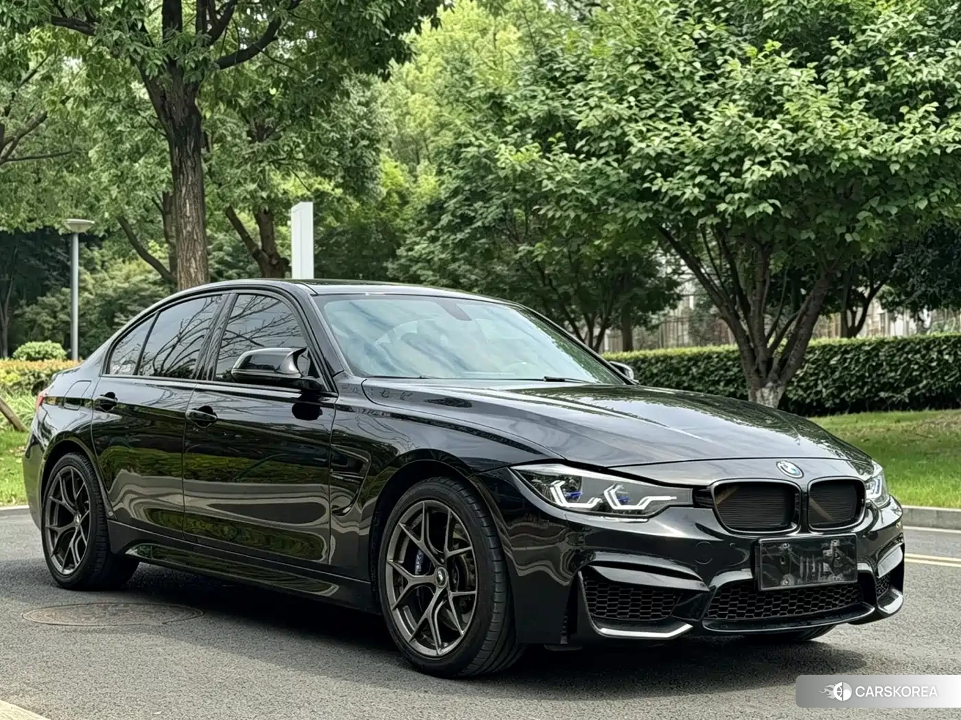 BMW 3 series 2018 Белый из Китая