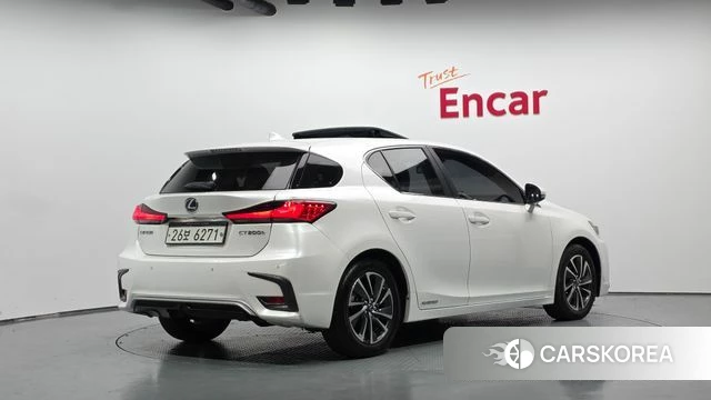 Lexus CT200h 2018 Белый из Кореи