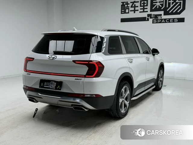 Hyundai Santa Fe 2021 Белый из Китая