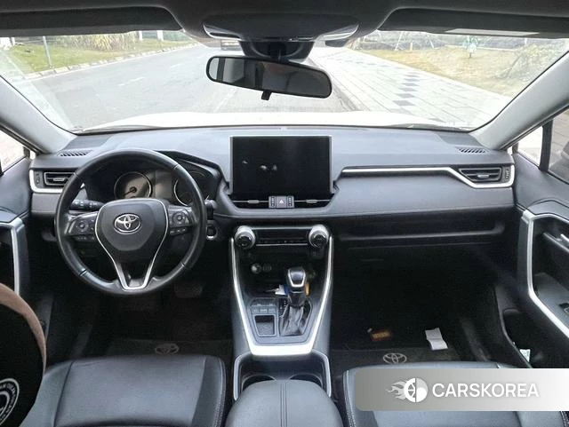 Toyota Wildlander 2023 Белый из Китая