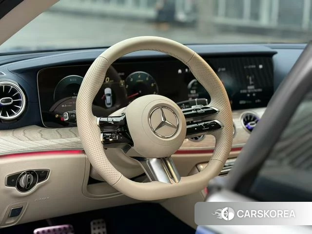 Mercedes-Benz E-Class 2023 Синий из Китая