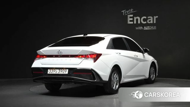 Hyundai The New Avante (CN7) 2023 Белый из Кореи