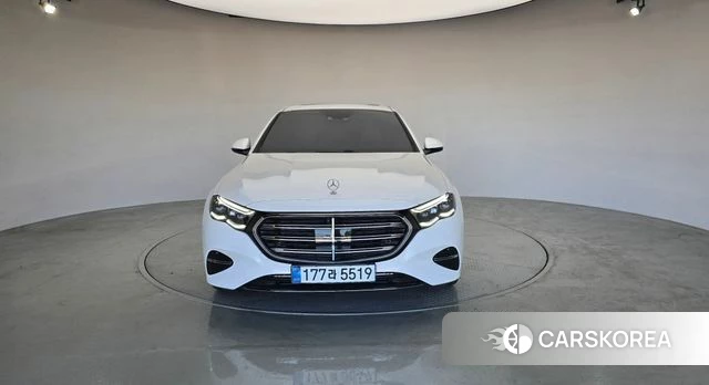 Mercedes-Benz E-Class W214 2026 Белый из Кореи