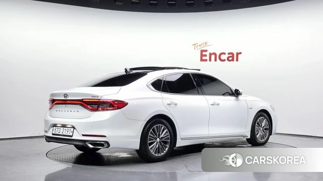 Hyundai Grandeur IG Hybrid 2019 Белый из Кореи