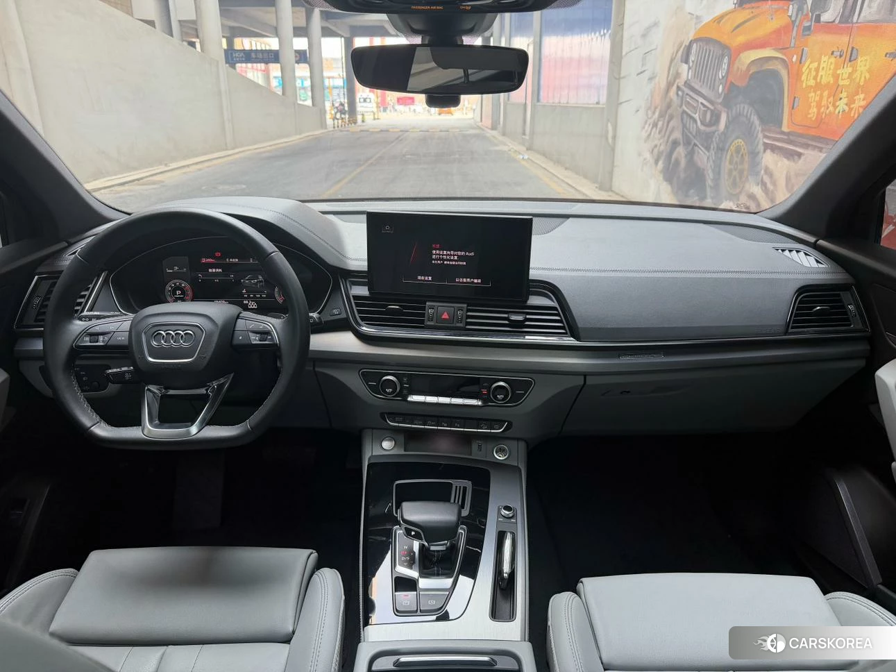 Audi Q5L 2022 Черный из Китая