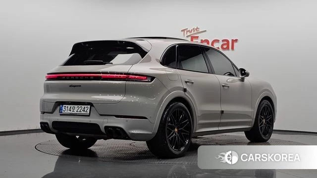 Porsche Cayenne (PO536) 2024 Серебристо-серый из Кореи
