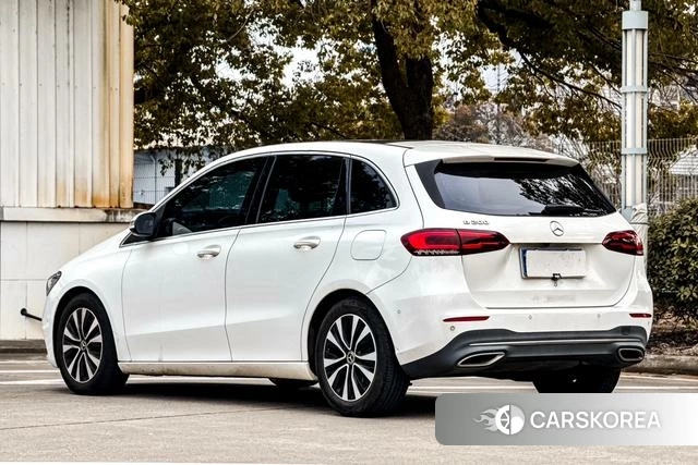 Mercedes-Benz B-class 2021 Белый из Китая