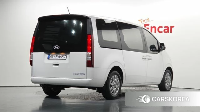 Hyundai Staria 2025 Белый из Кореи