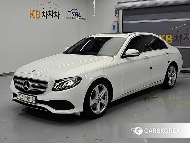 Mercedes-Benz E-Class W213 2018 Белый из Кореи