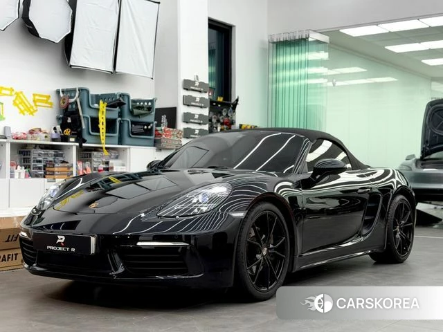Porsche 718 Boxster 2018 Черный из Кореи