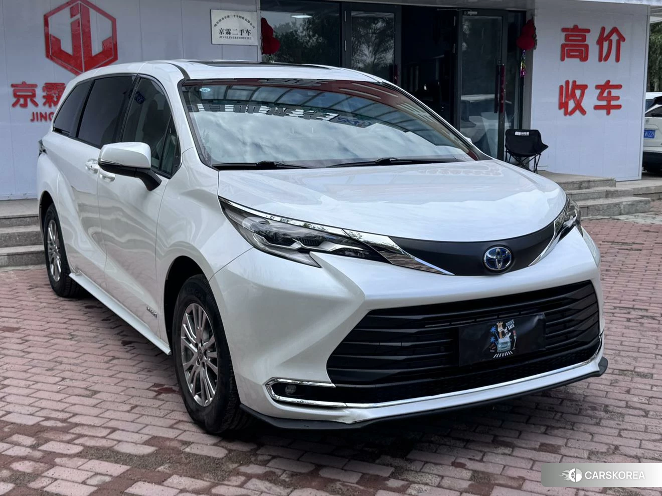 Toyota Sienna 2021 Белый из Китая