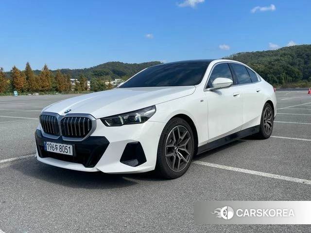 BMW 5 Series (G60) 2024 Белый из Кореи