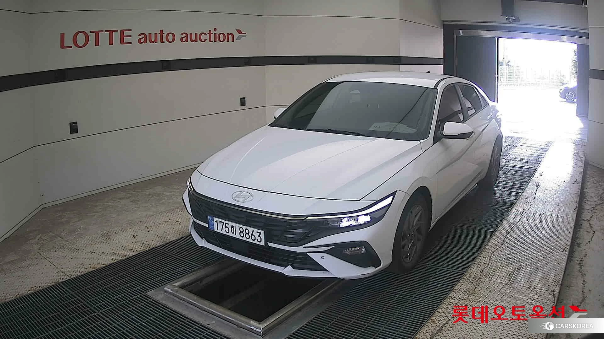 Hyundai Avante 2024 Atlas White из Кореи