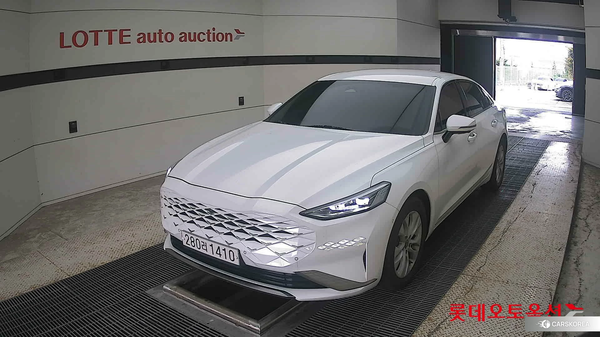 Kia K8 2022 Белый из Кореи