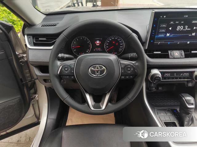 Toyota Wildlander 2021 Серебристо-серый из Китая