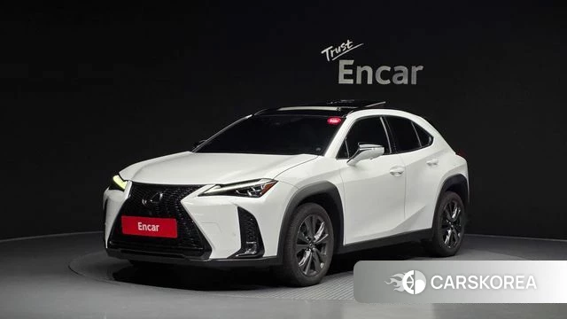 Lexus UX250h 2023 Белый из Кореи
