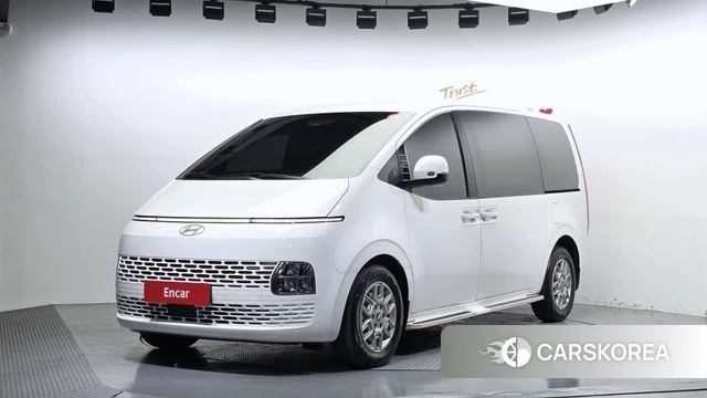 Hyundai Staria 2025 Белый из Кореи