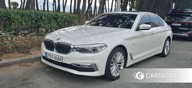 BMW 5 Series (G30) 2018 Белый из Кореи