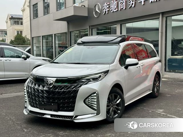 Toyota Sienna 2026 Белый из Китая