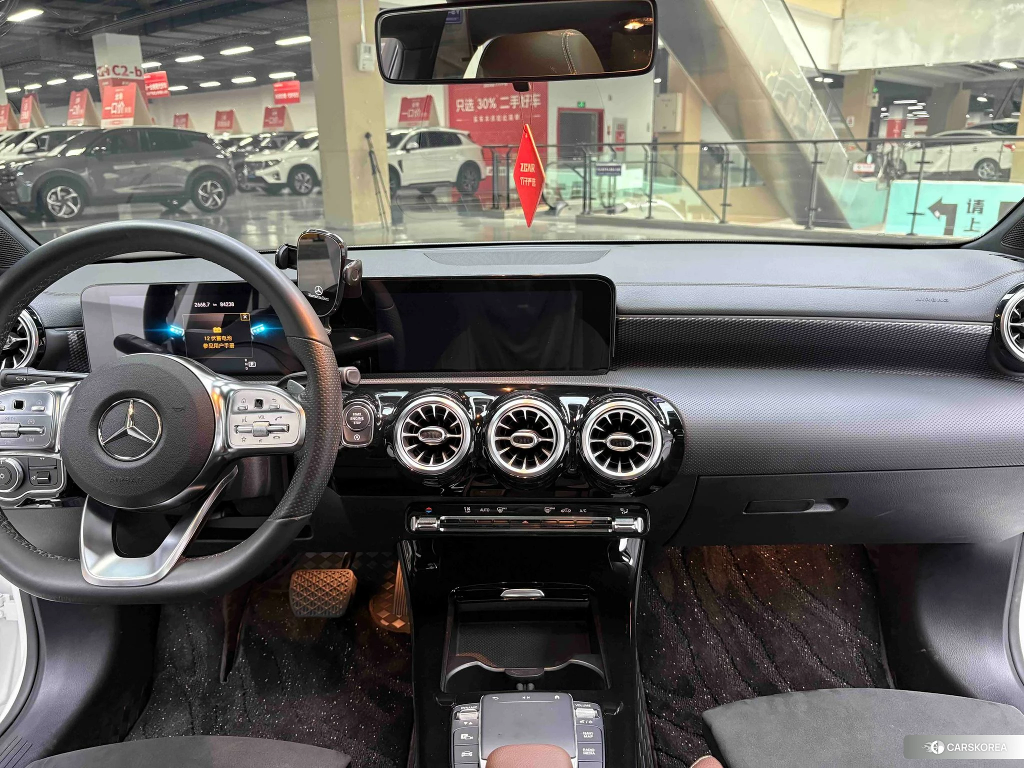 Mercedes-Benz A-Class 2021 Белый из Китая