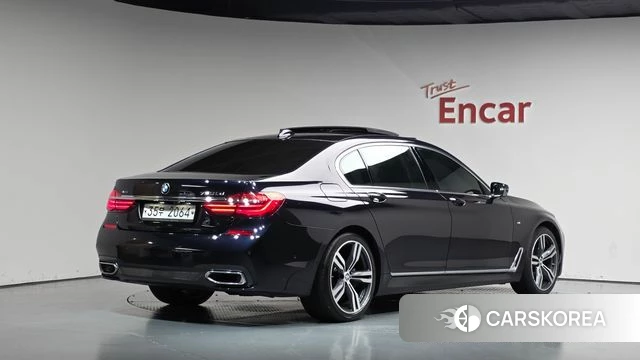 BMW 7 Series (G11) 2018 Черный из Кореи