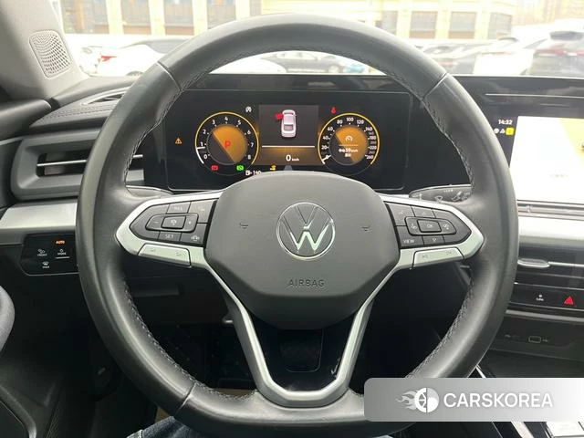 Volkswagen Lamando 2023 Красный из Китая