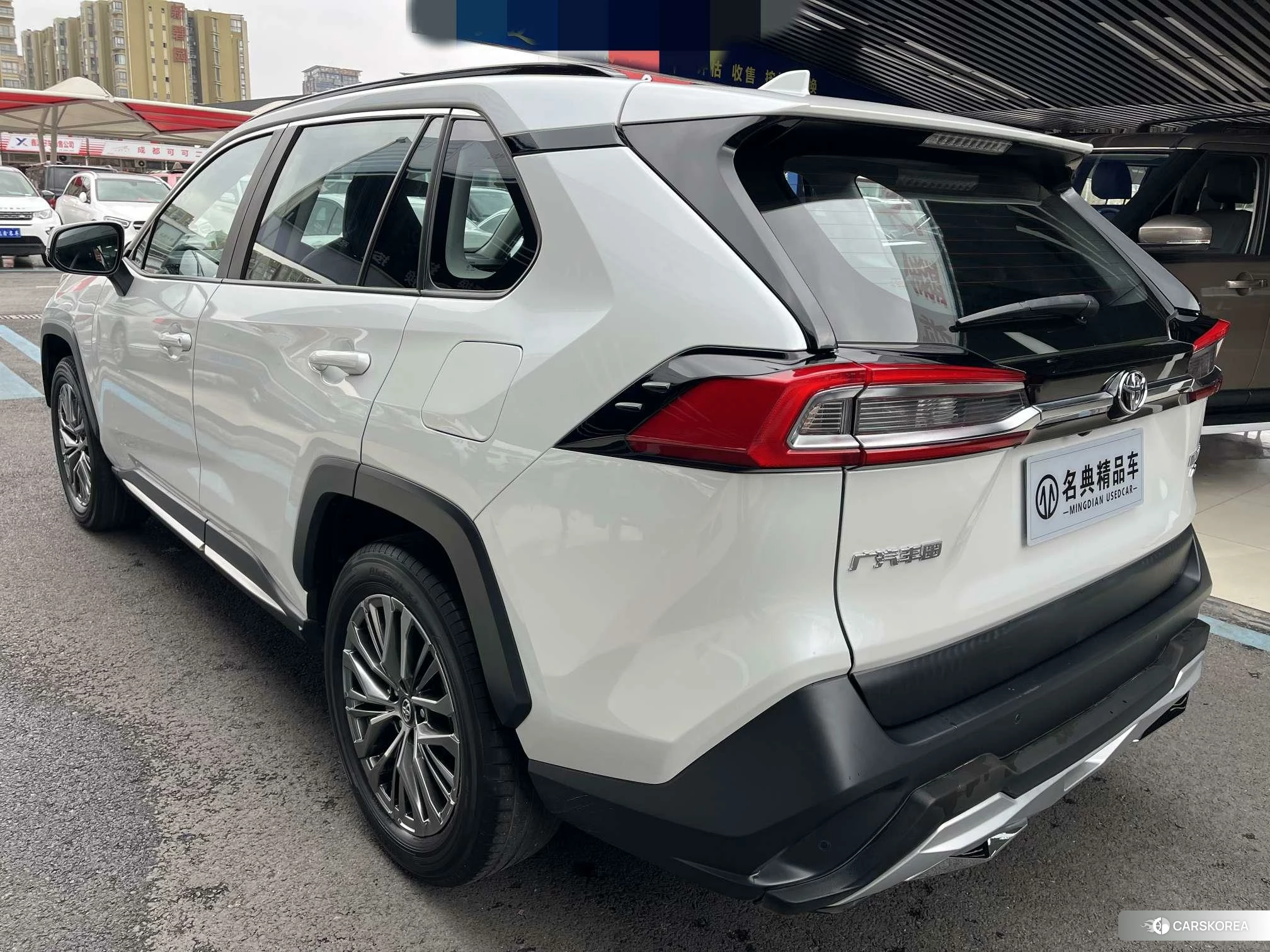 Toyota Wildlander 2023 Белый из Китая