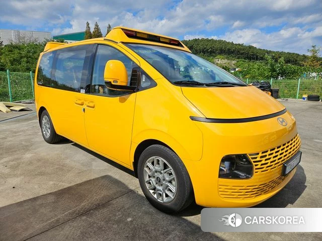 Hyundai Staria 2025 Желтый из Кореи
