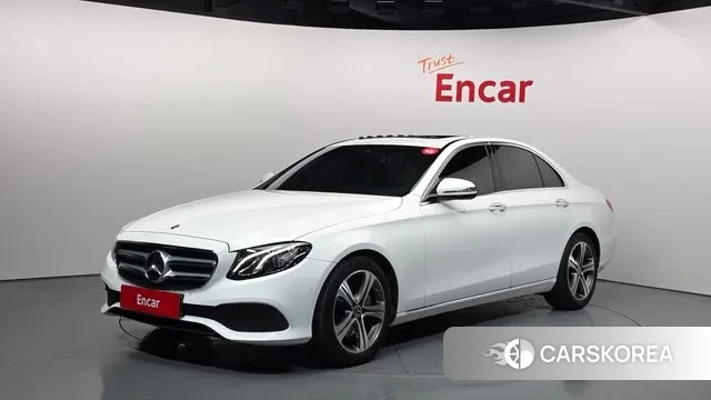Mercedes-Benz E-Class W213 2019 Белый из Кореи